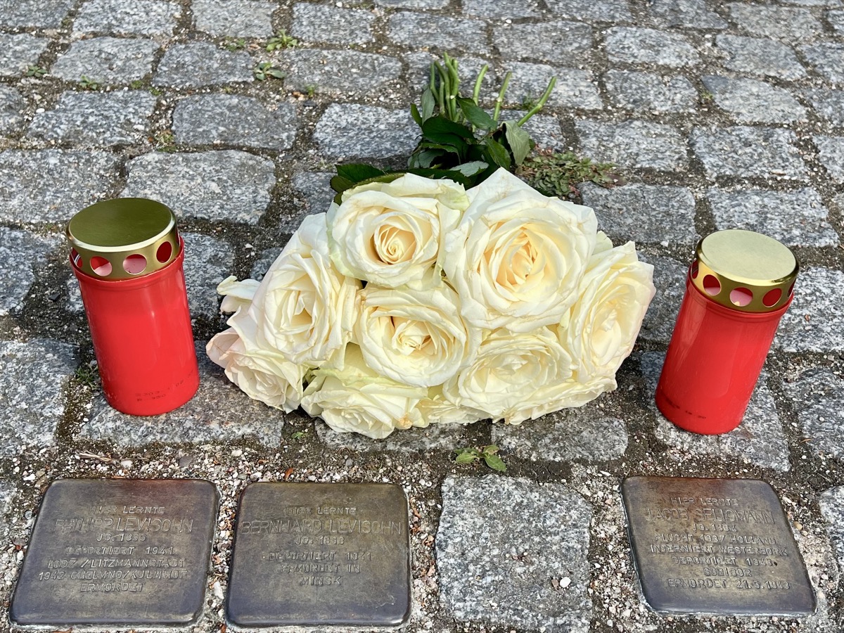 StolpersteineBlumen25